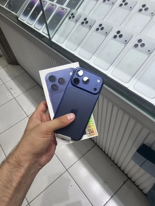 Iphone 17 pro blue Iphone 17 pro blue