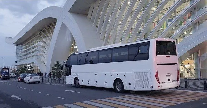 Avtobus Zhong Tong Sotiladi 2