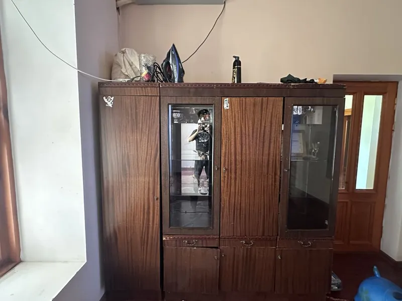 Продаётся страый мебель 2 Продаётся страый мебель 2