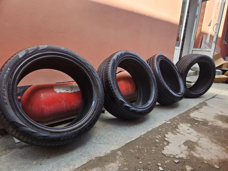 Pirelli balon 275/45/R21 — фото 6