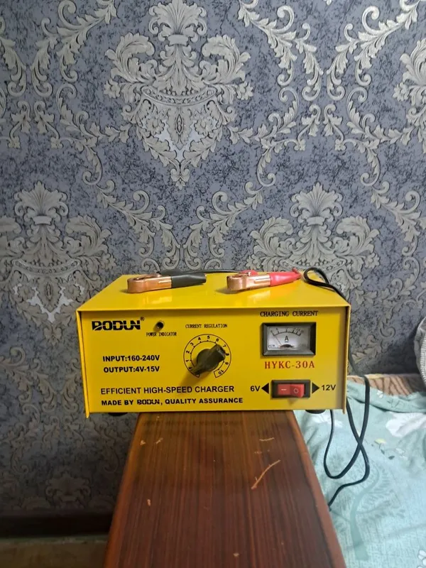 Продаётся зарядное устройство для аккумулятора Продаётся зарядное устройство для аккумулятора