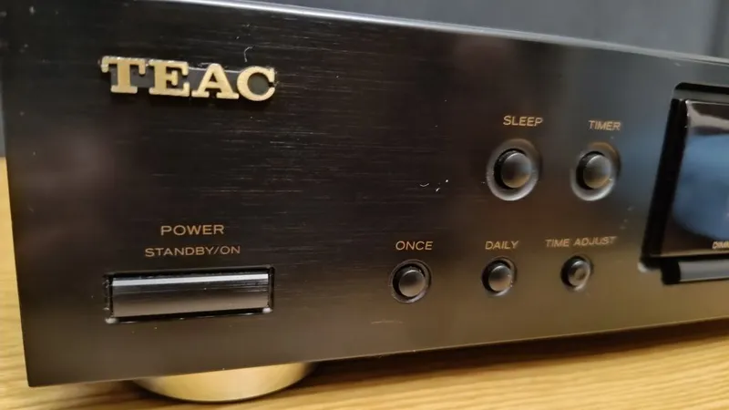 Тюнер Teac TR-400 2 Тюнер Teac TR-400 2