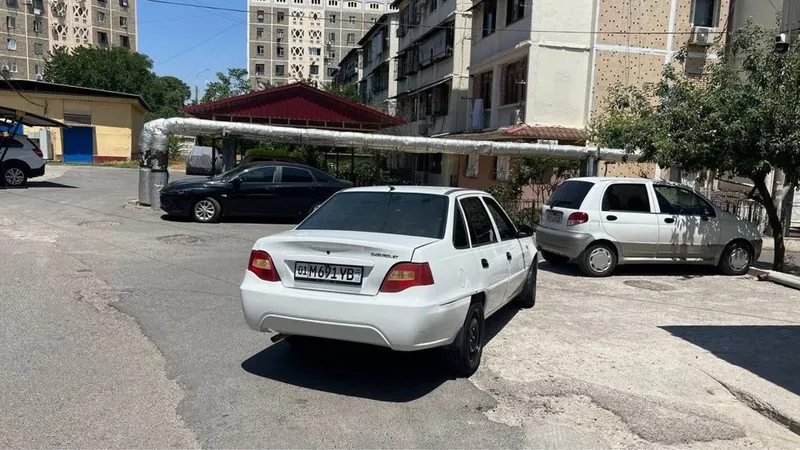 Nexia 2 2010 yil oq rang 5 Nexia 2 2010 yil oq rang 5