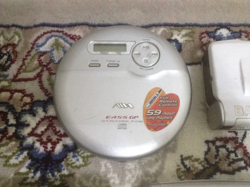 Sony Aiwa mp3 BBK pleyerlar va FM radio 6 Sony Aiwa mp3 BBK pleyerlar va FM radio 6