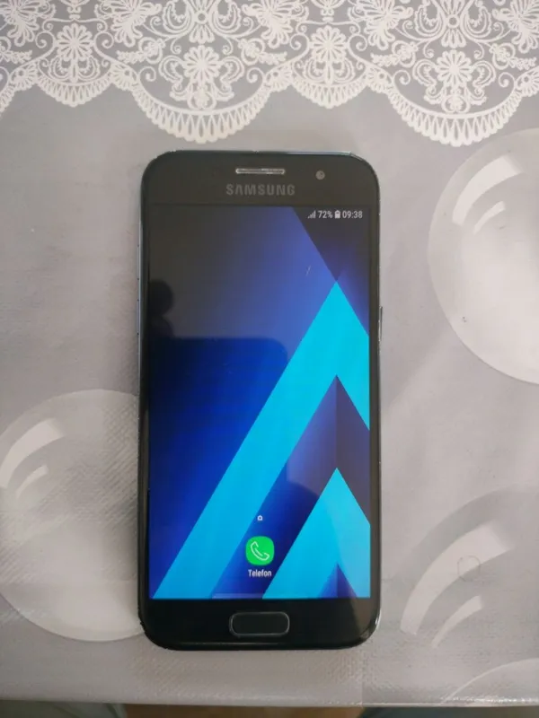Samsung Galaxy A3 2017 — фото 3