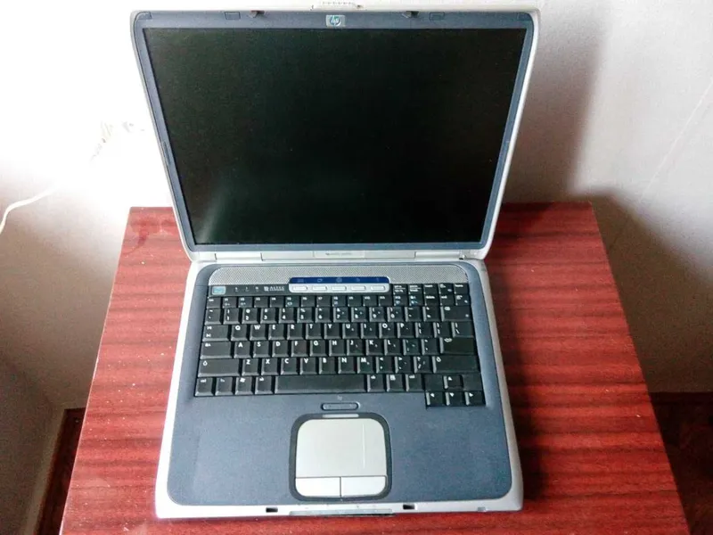 ноутбук HP Pavilion (2003 г) без блока питания