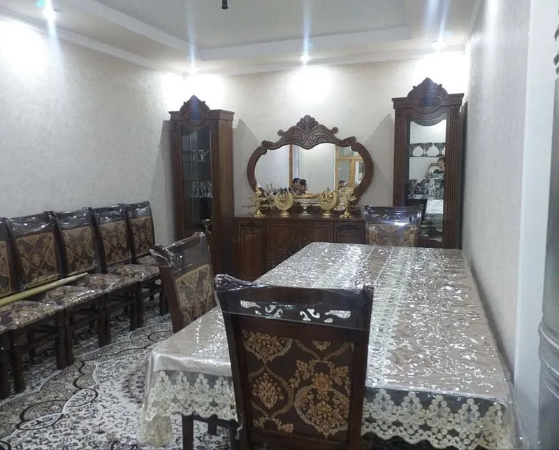 Продается Стол и 12 стульев