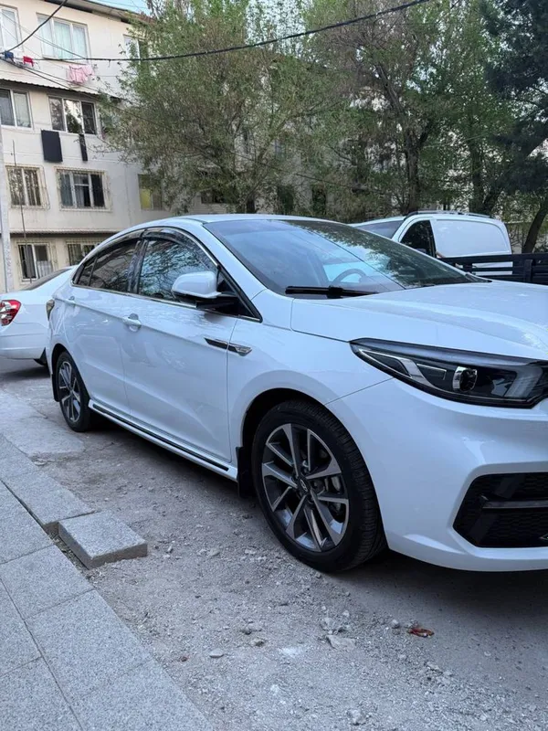 Продаётся автомобиль chery arizzo 6 pro