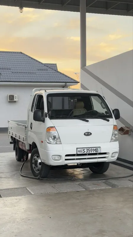 Kia bonga 1tona 200 Starex mator