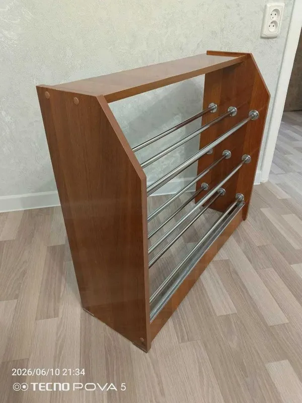 Продаётся стильная б/у подставка для обуви 3