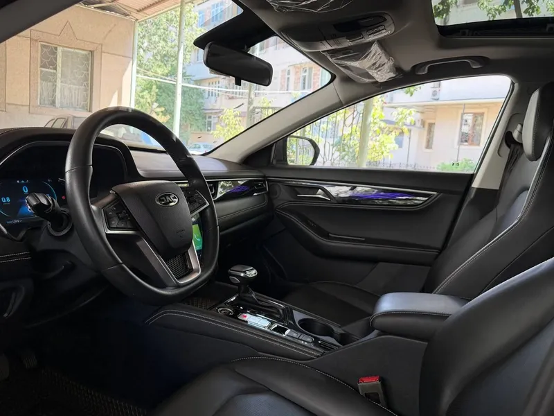 Продам НОВЫЙ JAC J7 Full Позиция Пробег 12000км Одни руки 5 Продам НОВЫЙ JAC J7 Full Позиция Пробег 12000км Одни руки 5
