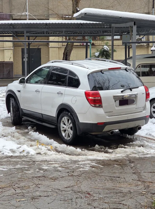 Продам Chevrolet Captiva 2012 года выпуска
