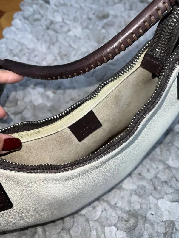 Tabiiy charmdan Gucci Hobo sumkasi 3 Tabiiy charmdan Gucci Hobo sumkasi 3