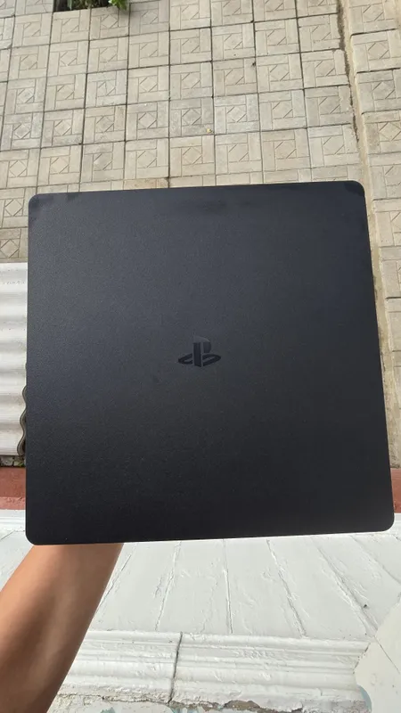 Play station 4 slim 1tb ideal holata!!! Play station 4 slim 1tb ideal holata!!!