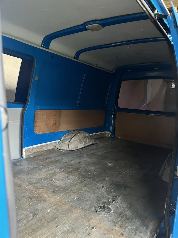 Mazda 2200 грузопассажир 6 Mazda 2200 грузопассажир 6