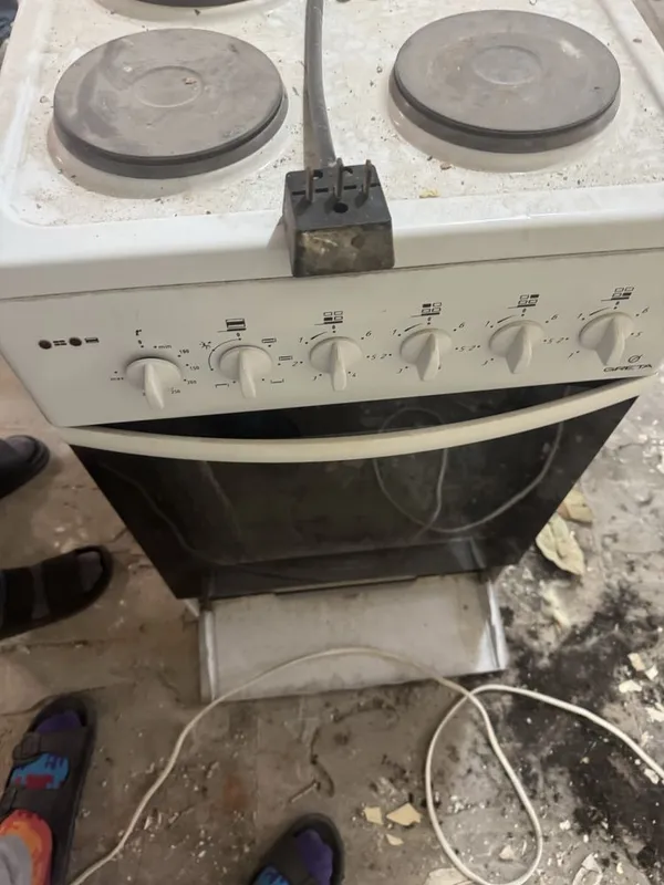 Yaxshi holatdagi elektr plita 1