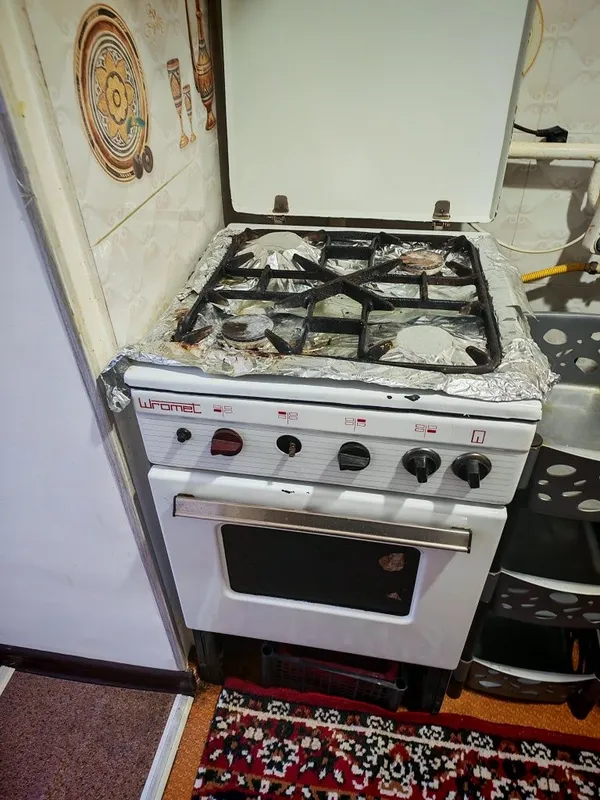 Газовая плита продаётся