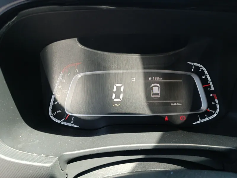 KIA sonet 2025 avtomat 3 poziciya tozza 4 KIA sonet 2025 avtomat 3 poziciya tozza 4