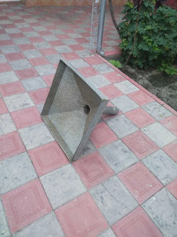 Oshxona vitichkasi sotiladi. 3