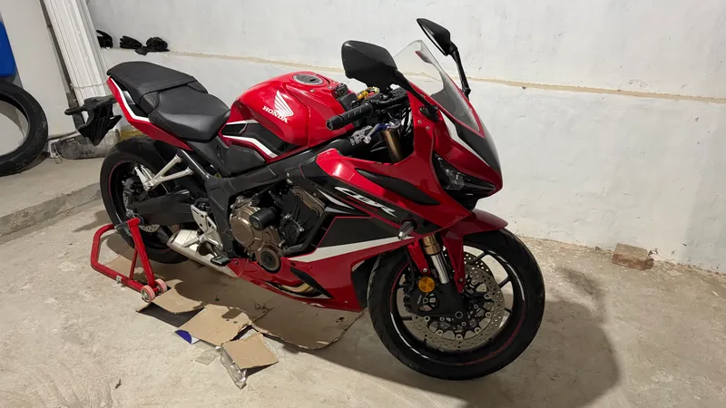 Мотоцикл Honda CBR650R