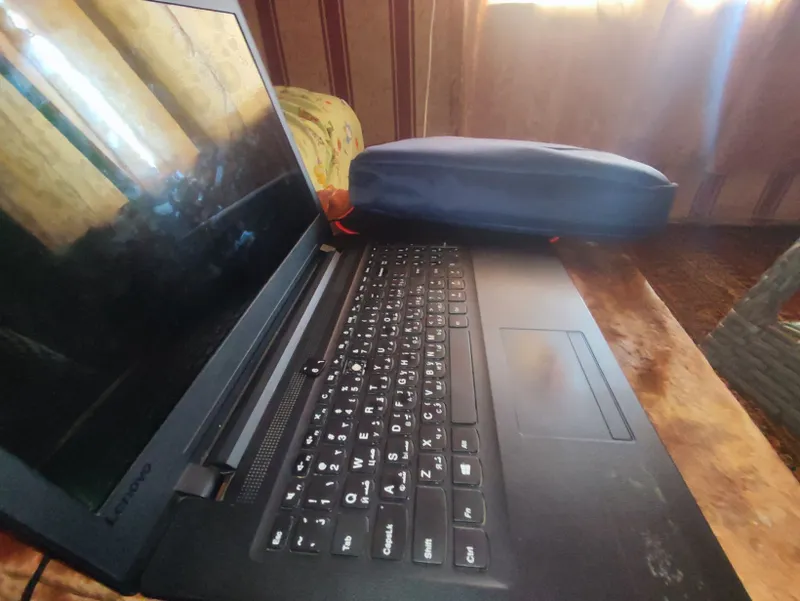 Продам ноутбук Lenovo IdeaPad 110-15IBR (HDD 500 ГБ / 2 ГБ ОЗУ). Идеал — фото 1