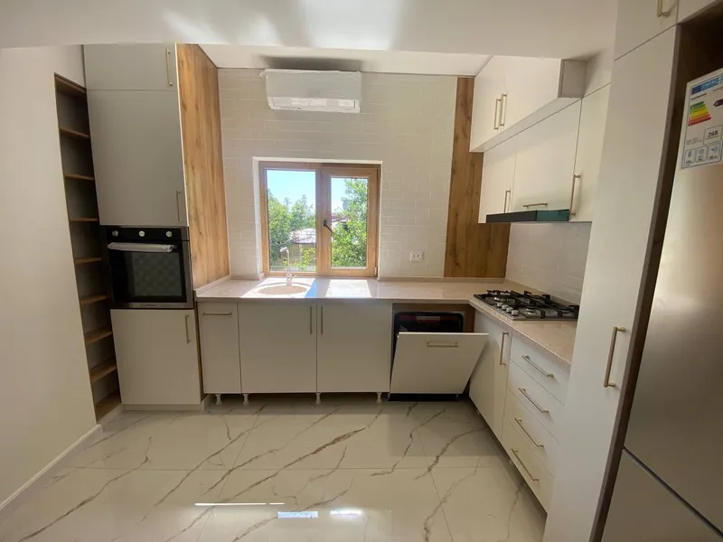 Продается кв 2.в3/5/9 ЦУМ 75 кв.м.
