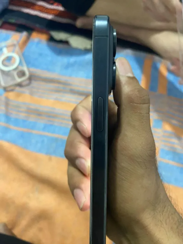 Iphone 15 pro max 3