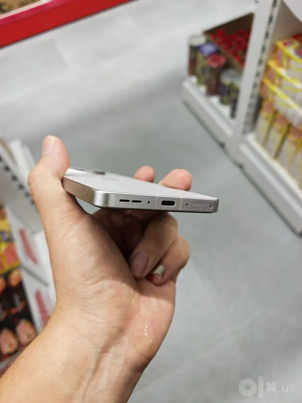 Oneplus ace 5 12/256 4 Oneplus ace 5 12/256 4