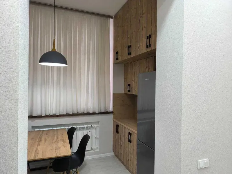 3-комнатная квартира, 83 м², 1/3 этаж (вторичка)