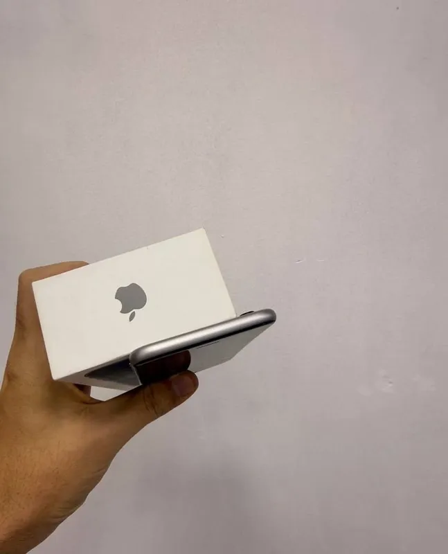 iPhone 6 32 ГБ 100% 4 iPhone 6 32 ГБ 100% 4