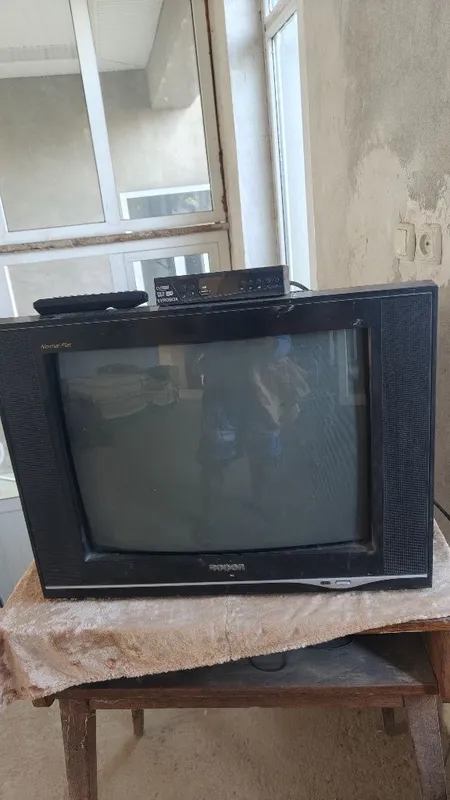 3ta televizor va 1ta vitechka 5 3ta televizor va 1ta vitechka 5