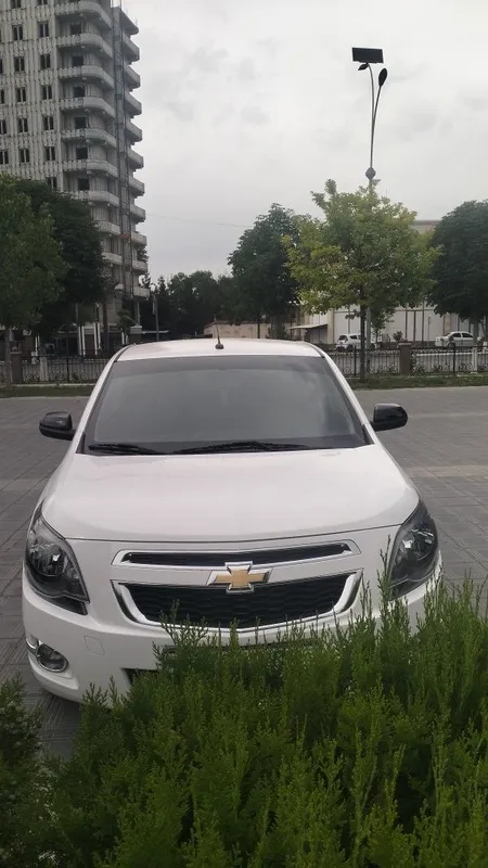 Chevrolet Cobalt — фото 1