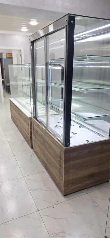 Продаются витиринный холодильники 2 Продаются витиринный холодильники 2