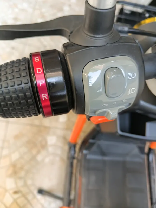 sukuter elektroni Holati yaxshi 4 sukuter elektroni Holati yaxshi 4