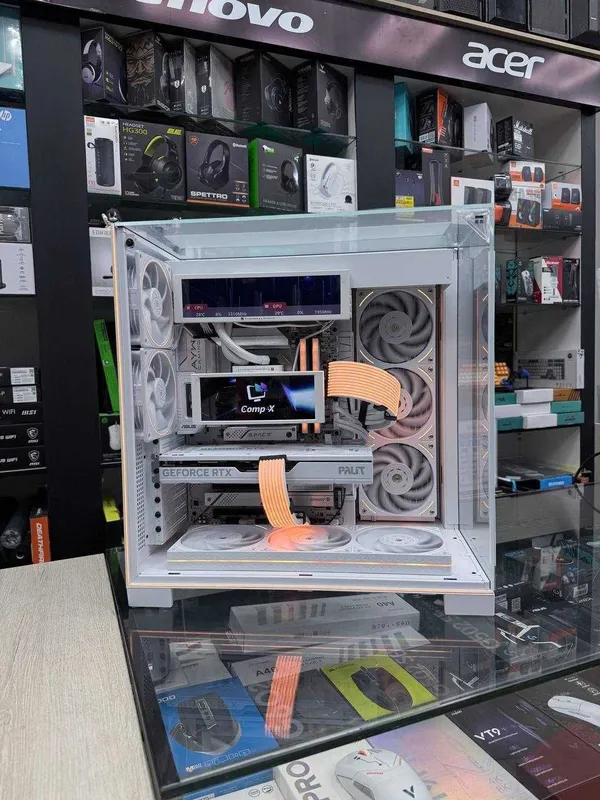 7800x3d/ X870 AYW/RTX 5070 WHITE/ FULL white case 1 7800x3d/ X870 AYW/RTX 5070 WHITE/ FULL white case 1