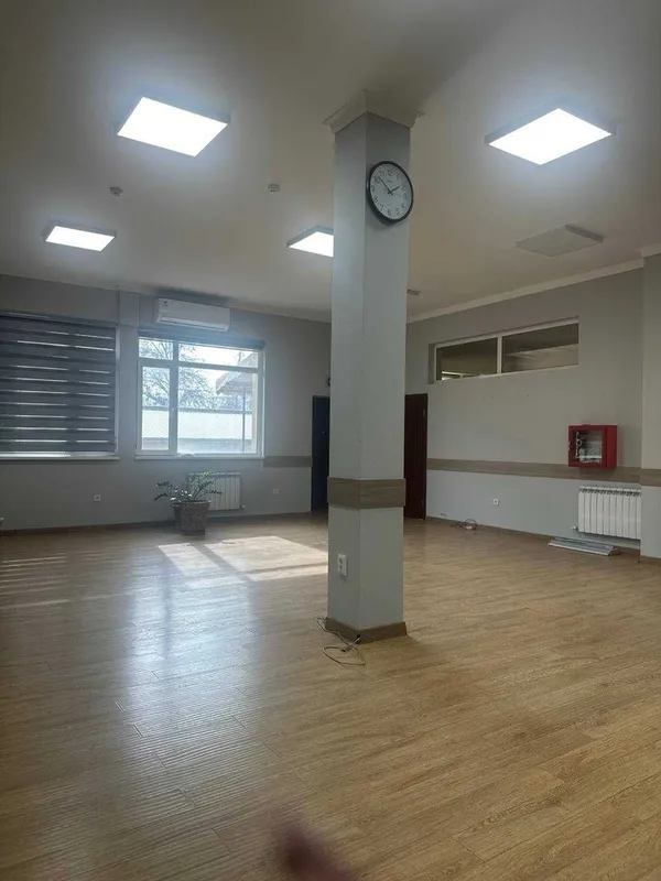 Ц6. 1 линия. Парковка. Сдам в аренду современный офис 176кв. м.. 8