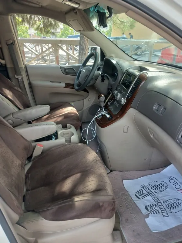 Rent car 8 kishil Carnival 4 Rent car 8 kishil Carnival 4