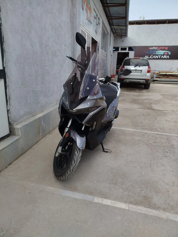 Скутер BONVI 150 куб, 1 Скутер BONVI 150 куб, 1