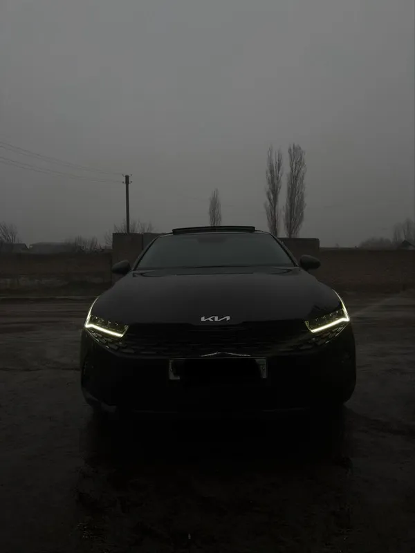 Kia K5 Panoramali Prestige +