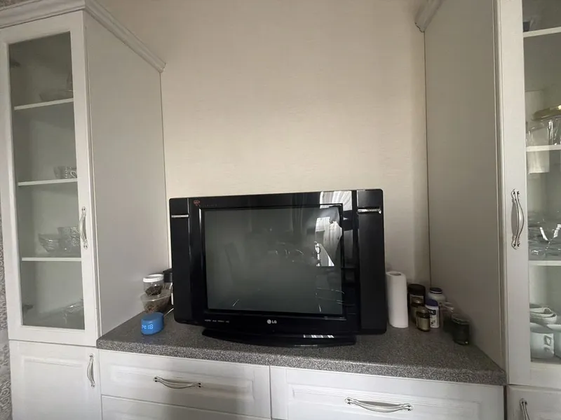 Продам телевизор