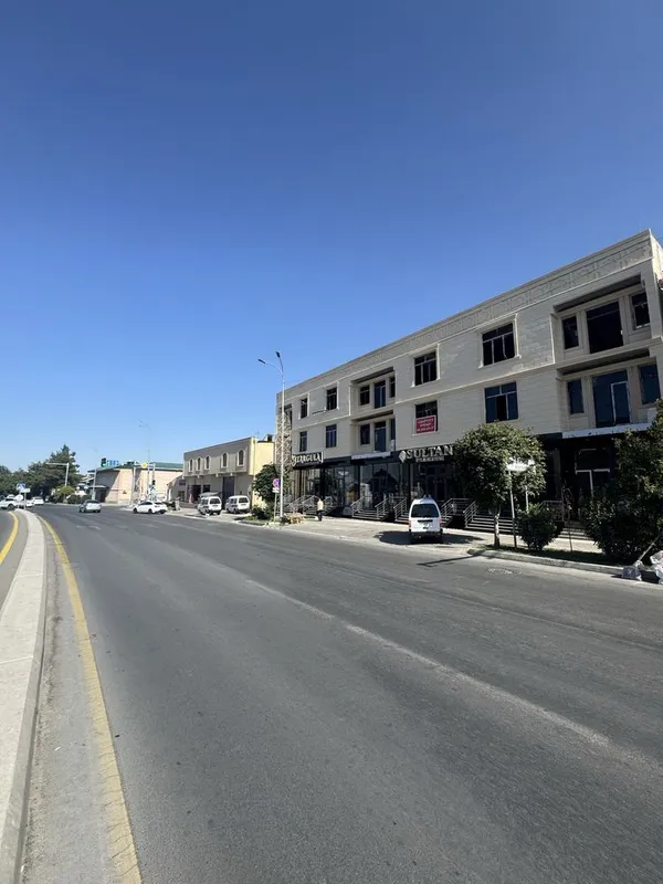 Namozgoxda 2 va 3 qavat bino ijaraga beriladi 3