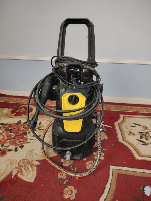 Karcher sotiladi xolati yangi 1 Karcher sotiladi xolati yangi 1