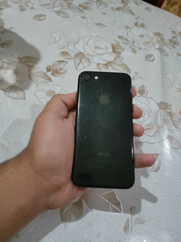 Iphone 7 128gb. 2 Iphone 7 128gb. 2