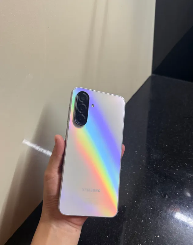 Samsung Galaxy A36 5G, оригинальный, белый 1 Samsung Galaxy A36 5G, оригинальный, белый 1