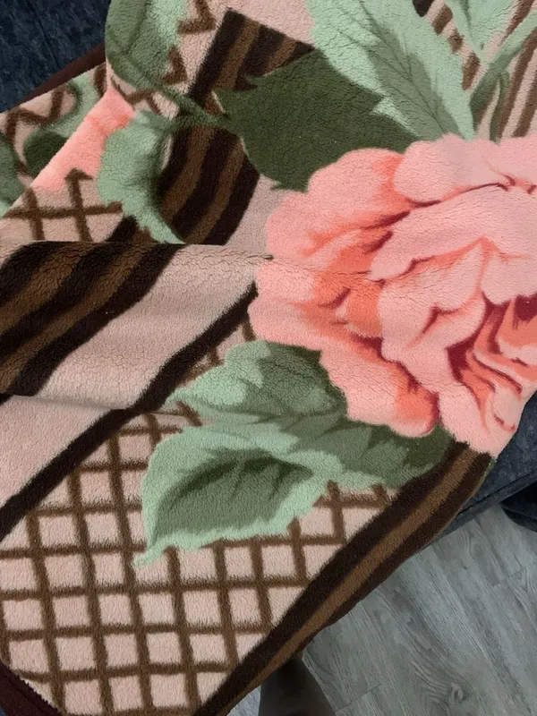 Продам одеяло большое 2 Продам одеяло большое 2