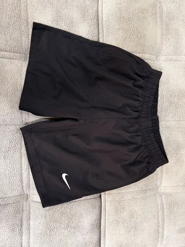 Спортивные шорты Nike — фото 1