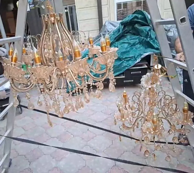 Продаются люстры