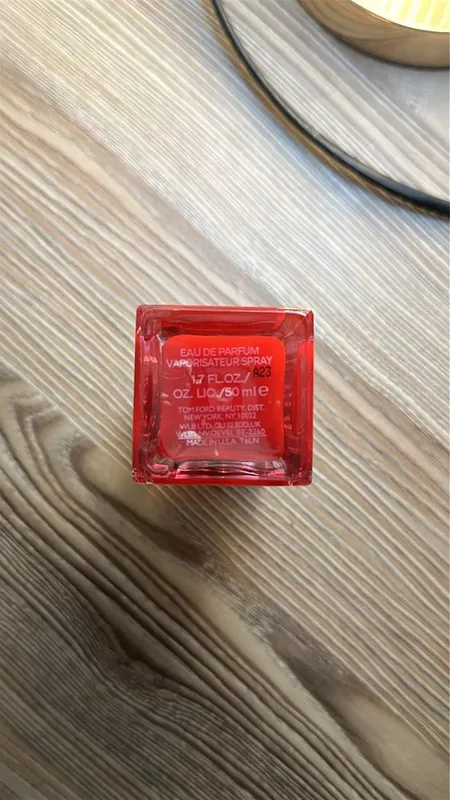 Tomford Electric cherry — фото 2