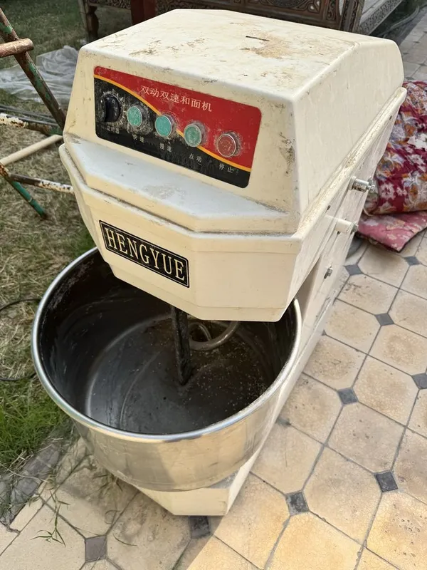 Hengyue-xamir qorigich 60 L