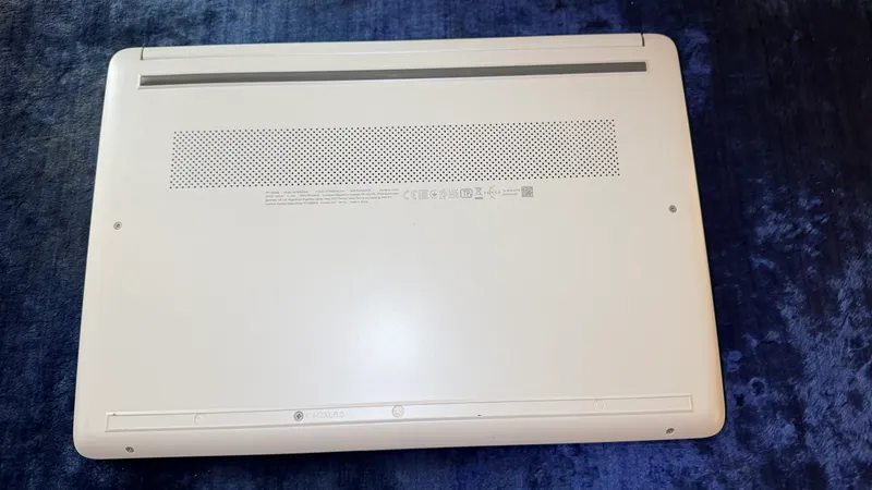 Ноутбук HP, 256 ГБ, белого цвета 5 Ноутбук HP, 256 ГБ, белого цвета 5